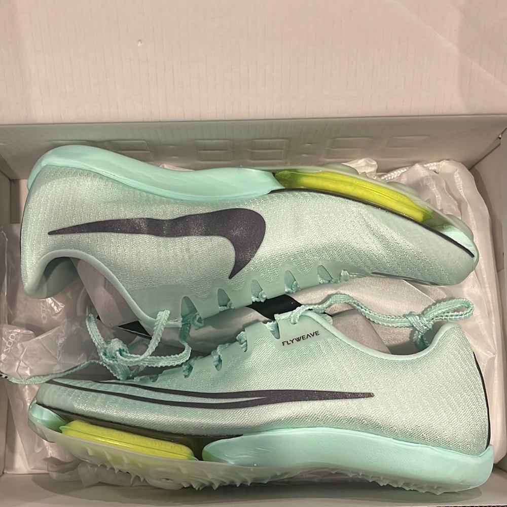 UNUSED Nike Air Zoom Maxfly